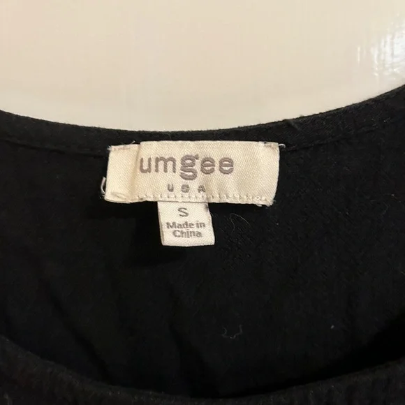 Umgee Black Polka Dot Women's blouse - Picture 2 of 4